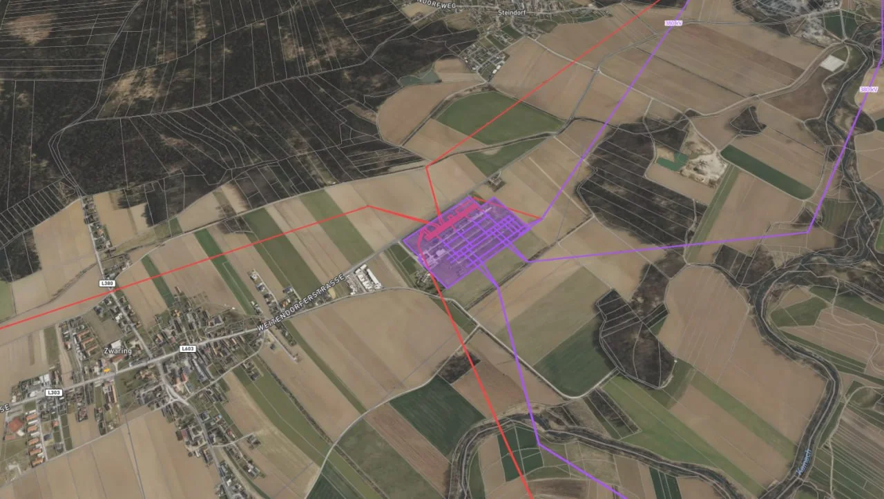 Voltplot map showing BESS layout on an Austrian parcel with visible grid lines